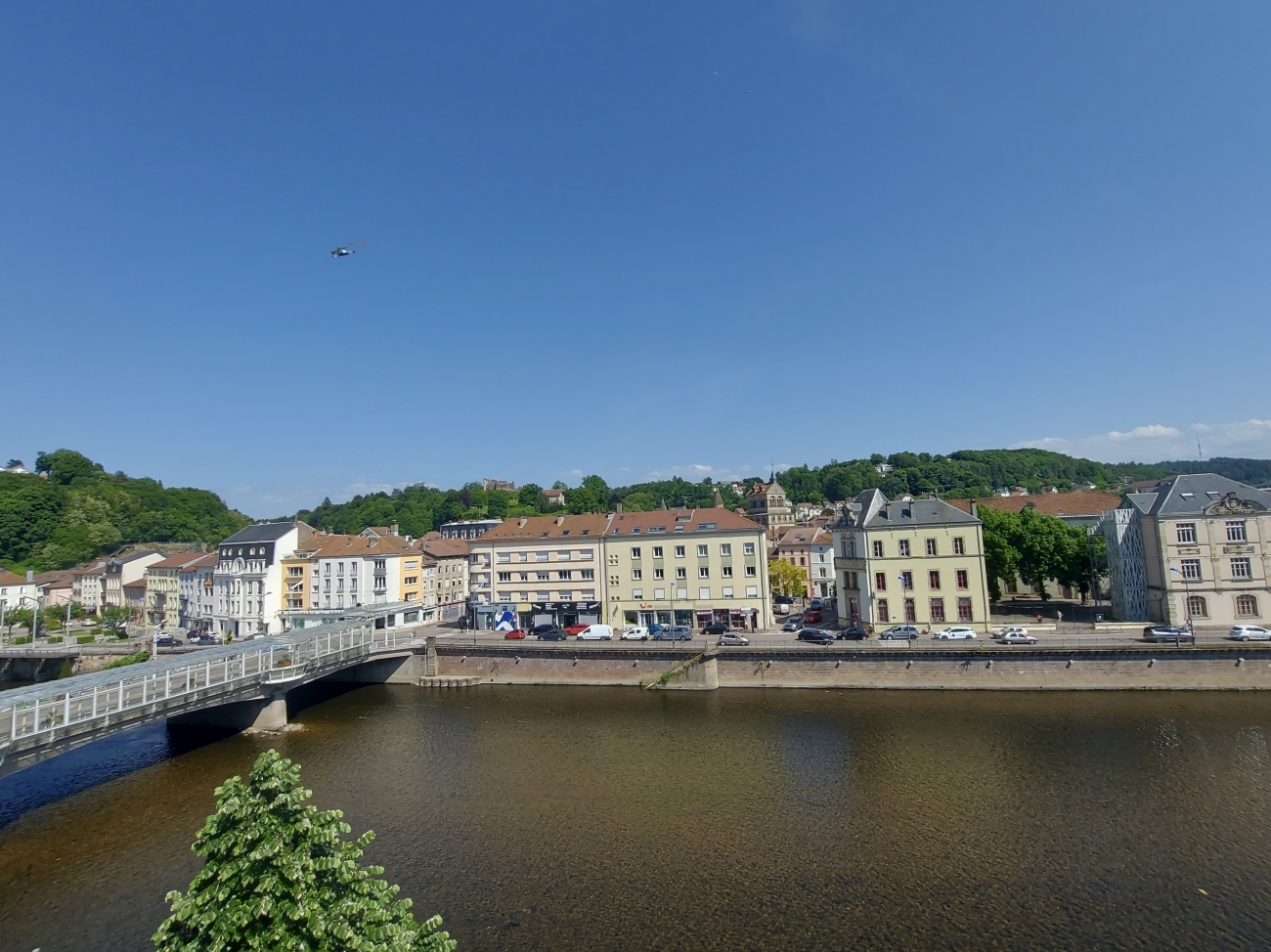 IDÉAL INVESTISSEUR ! VUE MOSELLE APPARTEMENT TYPE 2 EN HYPER CENTRE