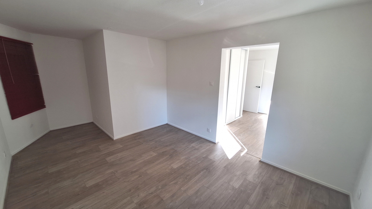 APPARTEMENT F1BIS RÉNOVÉ, IDÉALEMENT SITUÉ!