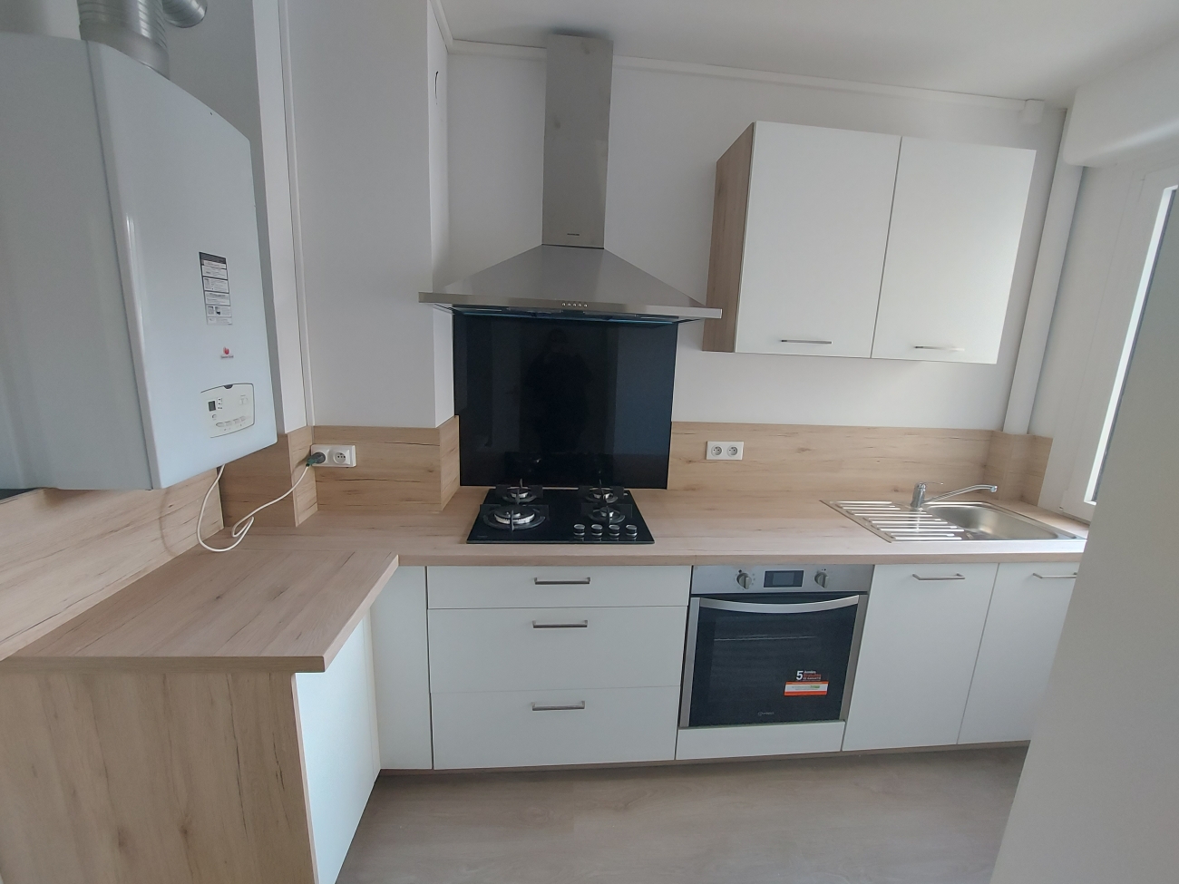 F3 AVEC ASCENSEUR ET BALCON PLACE JEANNE D'ARC