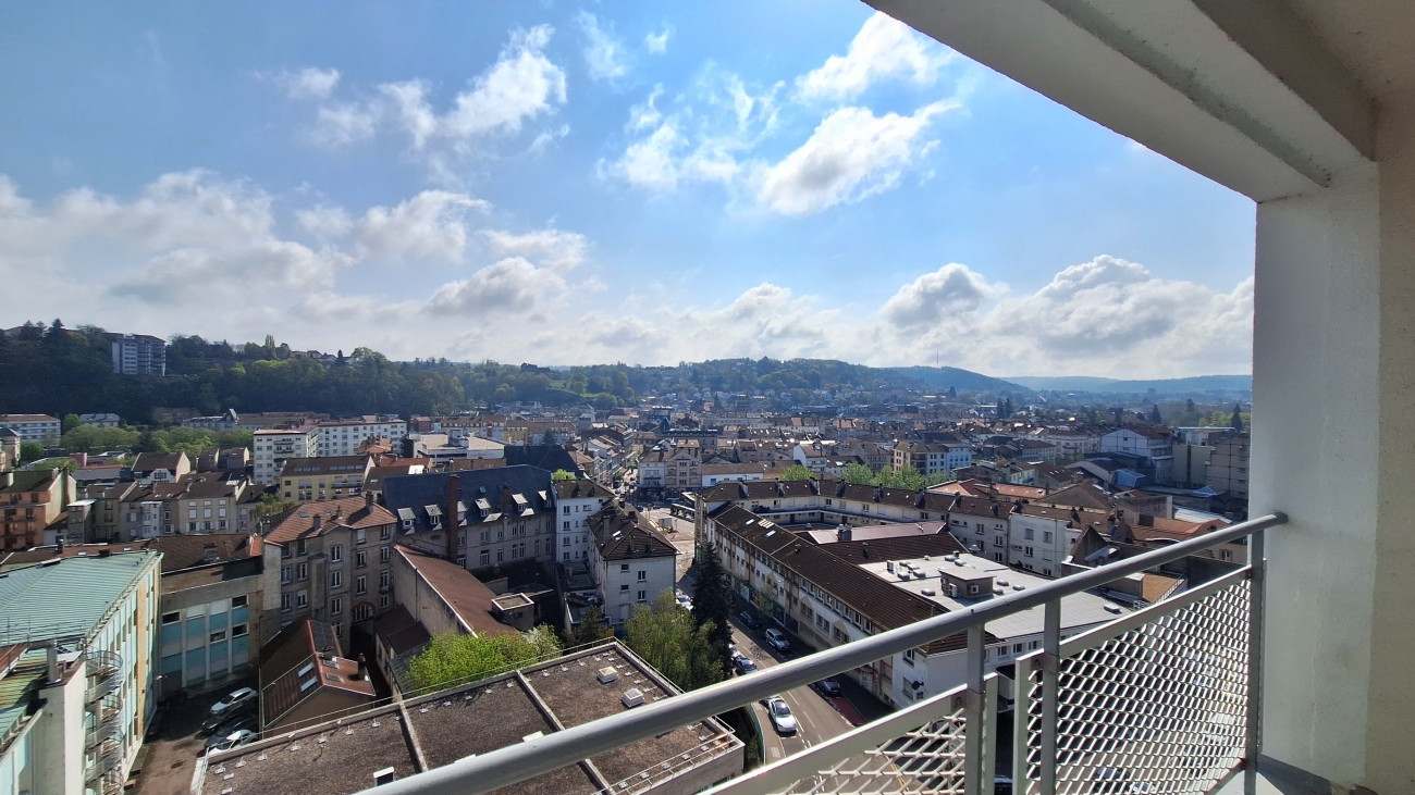TYPE 4 AVEC ASCENSEUR/LOGGIA/GARAGE & CAVE
